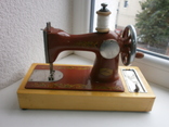 Детская Швейная машинка ДШМ-1 в родной коробке, с инструкцией, фото №3