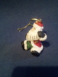 Елочная игрушка Дед Мороз, играющий на гармошке, фото №5
