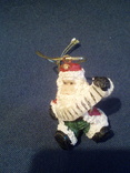 Елочная игрушка Дед Мороз, играющий на гармошке, фото №7