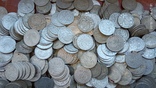 2 Кіло 475 грам. Срібла.(750проба) В монетах по 2 злотих 1932-1933-1934 роки. 563 штуки, фото №2