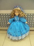 Кукла фарфоровая в голубом платье 35 см, фото №2