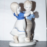 Фарфоровая статуэтка Wagner &amp; Apel "Мальчик с девочкой танцуют", фото №4