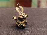 Зайка веселый бронза коллекционная миниатюра брелок, фото №3
