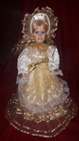 Кукла фарфоровая (на подставке), фото №2