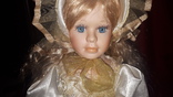 Кукла фарфоровая (на подставке), фото №3