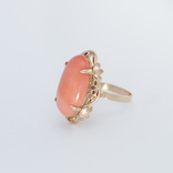 Золотое кольцо с натуральным розовым кораллом, фото №2