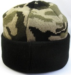 Зимняя вязанная шапочка , с черным подворотом , камуфляж ., photo number 3