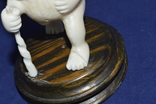 Статуэтка Пеликен Пелекен кость период ссср чукчи п. Уэлен бивень клык моржа, фото №6