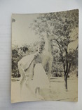 Старое фото девушка и памятник олень 120/90 мм, фото №2