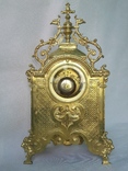 Большие бронзовые часы с грифонами XIX века, фото №3