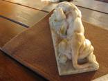 Мраморная скульптурная композиция (преспапье) львици и лань, фото №8