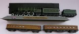 Модель локомотива 4472 LNER Class A1 Flying Scotsman поезл, паровоз, вагон 24105 43567, фото №7