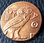 Золота монета Давньої Греці. Сова і Богиня. Позолота 999 новодєл- копія., фото №2