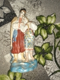 Фарфоровая статуэтка Парень с девушкой., фото №2