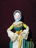 Старая кукла в национальной одежде, фото №5