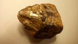 Красивый тяжёлый кристалл обросший золотистым чешуйками, фото №6