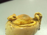 Фигурка мышка в тыкве кость бивень мамонта, фото №12