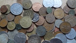 Большая Гора иностранных монет без наших. 357 штук, фото №6