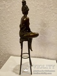 Бронзовая статуэтка "5, Девушка на стуле"- бронза, латунь., фото №7