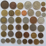Монеты мира все разные (40 штук) № 1, фото №3