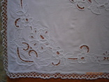Белая скатерть с ришелье и кружевом (дефект), фото №2