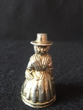 Коллекционный бронзовый колокольчик "Дама с корзинкой", фото №2