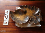 Красивая деревянная конфетница в виде листа, фото №2