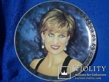 Красивая коллекционная тарелка: Diana Princes of Wales 1961 - 1997  21.5Х21.5 см, фото №2