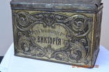 Старая жестяная коробка "С.П.Б. Акционерное Общество "Виктория"". 1890 годов. 24х16х16 см., фото №5
