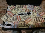 Дипломат с деньгами 100$ купюры Сувенирные деньги, фото №9