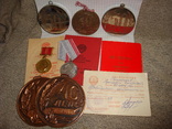 Медали к юбилею и документы на одного человека, фото №2