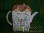 Предмет интерьера в виде домика- чайника Англия, фото №3