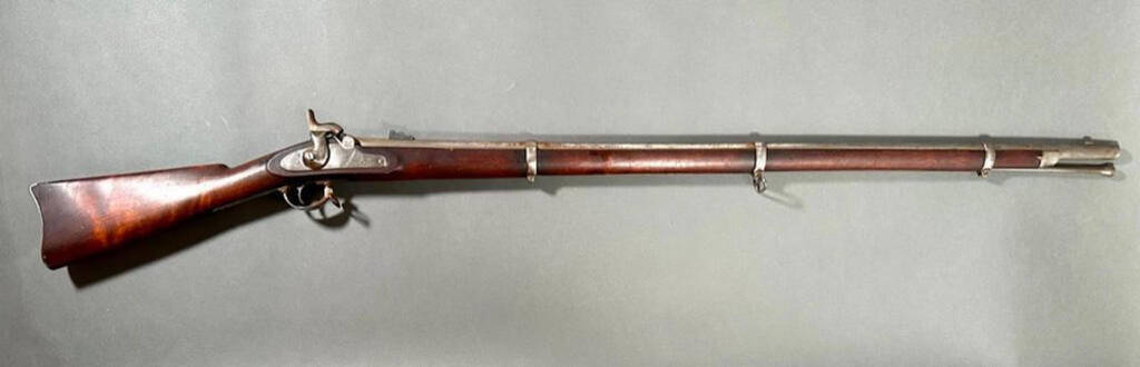 1863 Colt Civil War contract rifle musket, valued at ,000-,000.