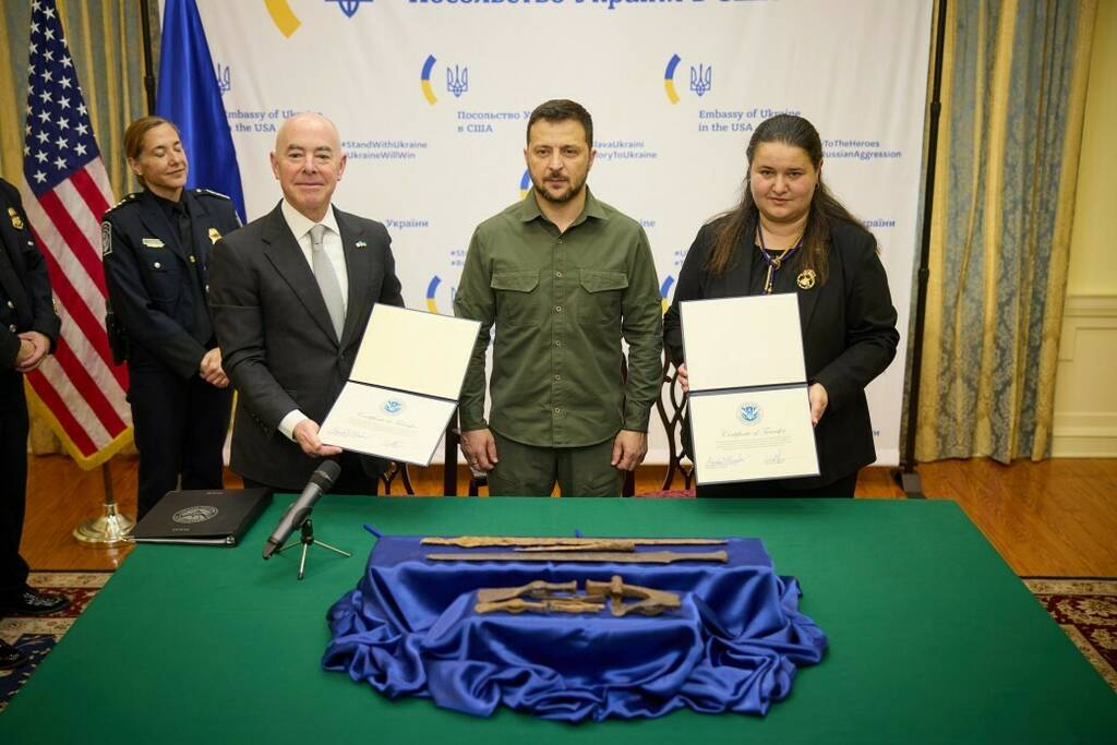 Церемонія передачі культурно-історичних цінностей відбулася 22 вересня 2023 року в присутності Президента України Володимира Зеленського (він саме перебуває в робочій поїздці в США)