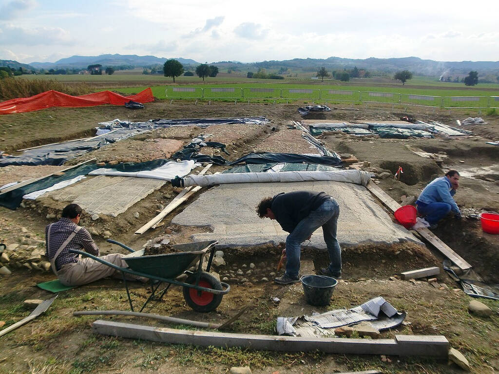 The beginning of excavations of the ancient city of Klaterna, back in 2005.