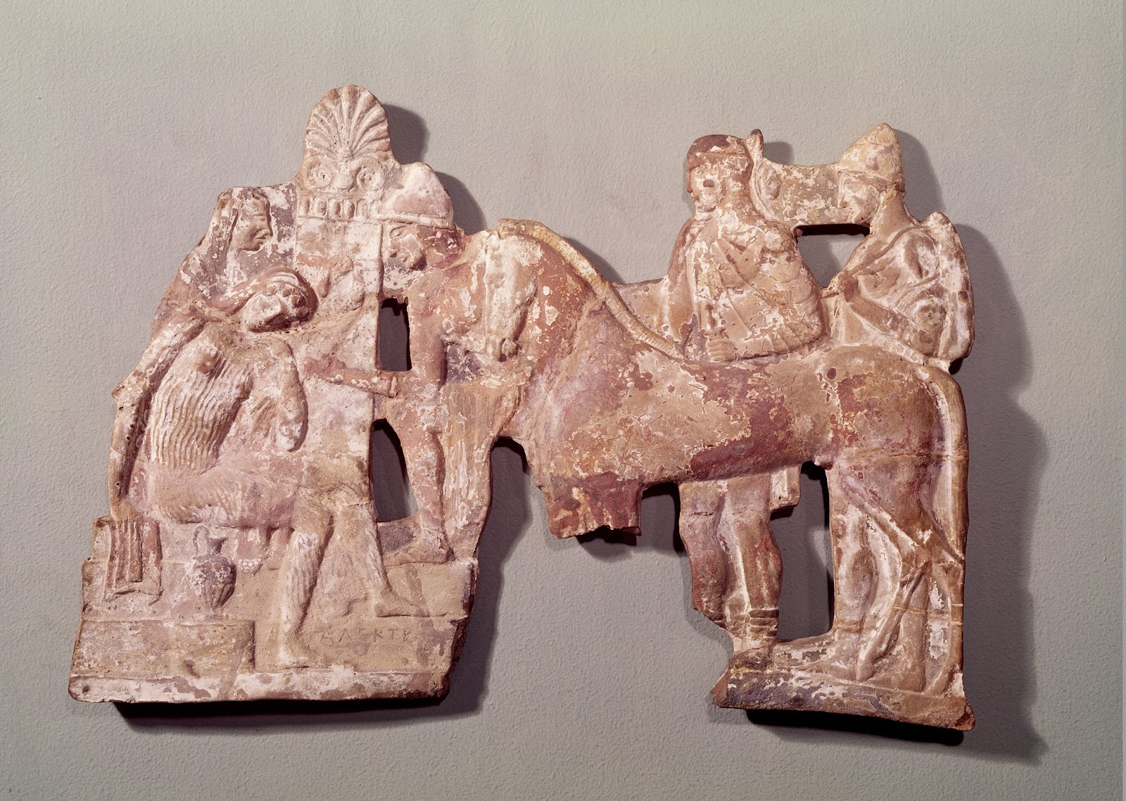 Електра та Орест на могилі отця Агамемнона, Рельєф, Аттика, початок 5 століття до н.е.