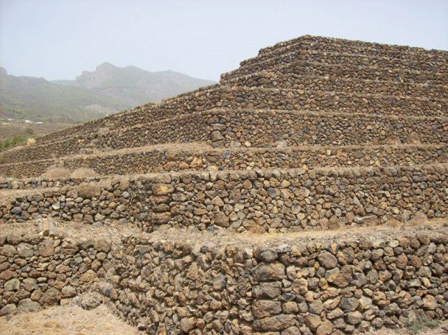 одна з пірамід гуанчів