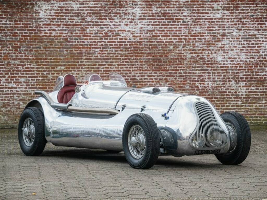 Bigata Douze Special 1947 року Фото: RM Sotheby's