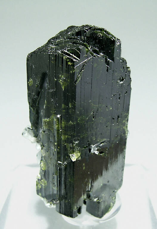 Epidote in quartz. Photo source: fabreminerals.com