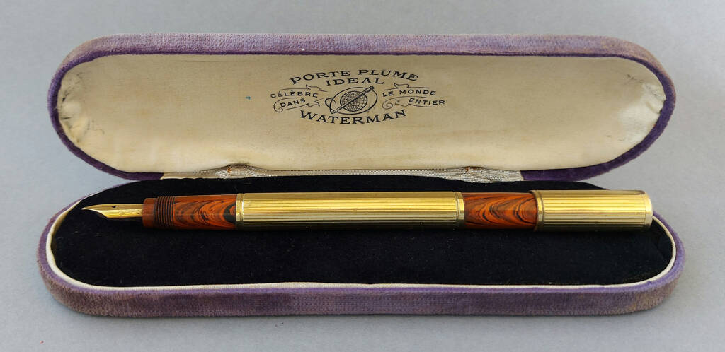 Waterman 42½ Safety pen із золотим покриттям 18 K.R. (Rolled gold). Геометричний малюнок у вигляді смуг. Франція, 1920-ті рр.