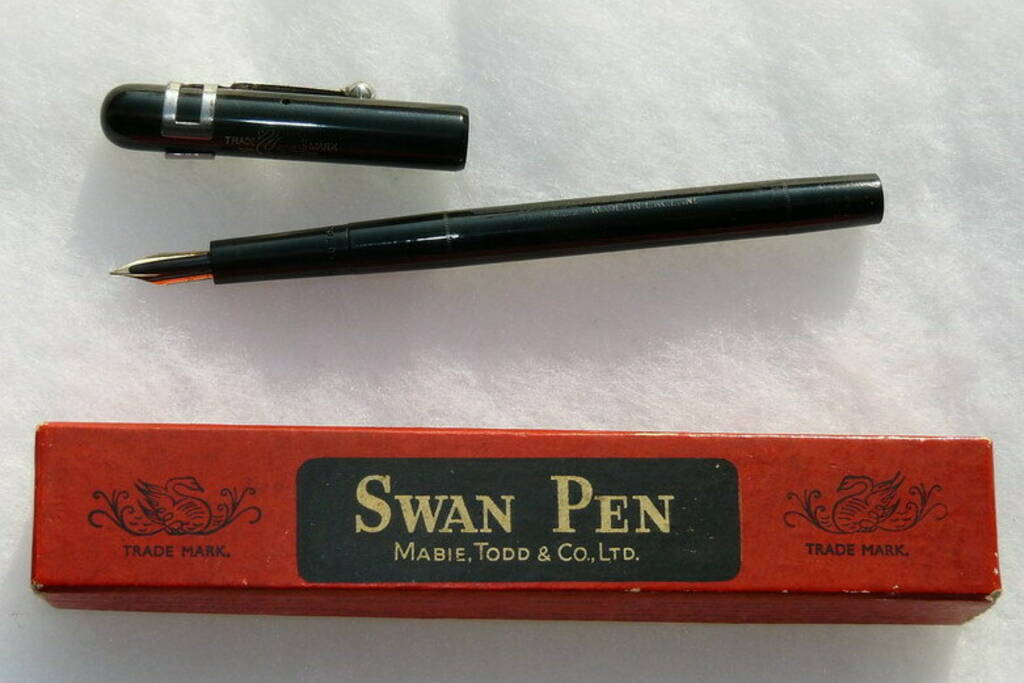 Перова ручка Swan No. 1513 з подвійним фідером і фірмовою коробкою. США, 1890-ті рр.