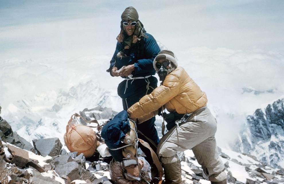 Edmund Hillary and Tenzing Norgay: the first successful climb to Everest