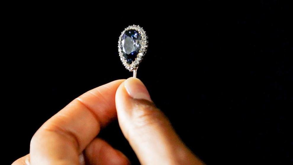 In just 4 minutes at the auction Sotheby's sold the rarest blue diamond