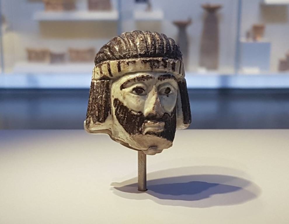 In Israel, found a fragment of the sculpture of an unknown king