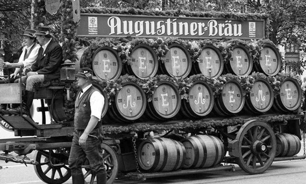 October 12: Oktoberfest, Statue of the Savior and London Victory Parade