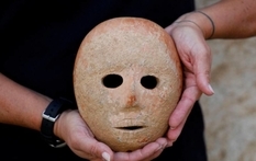 Таинственная древняя маска была найдена в Израиле