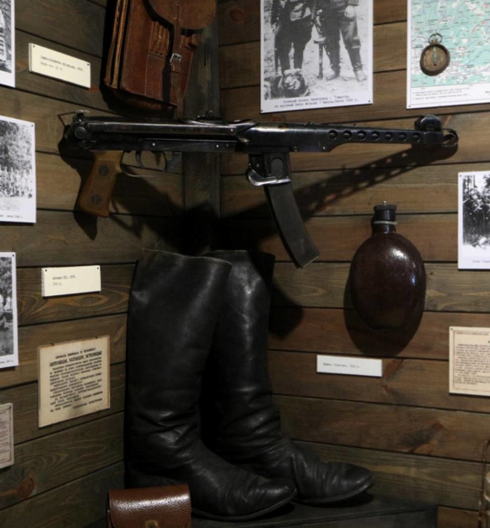 В киевском музее в честь 90-летия создания ОУН открылась выставка