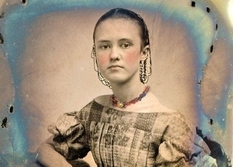 Колоритные ретро-снимки девушек-подростков середины XIX века