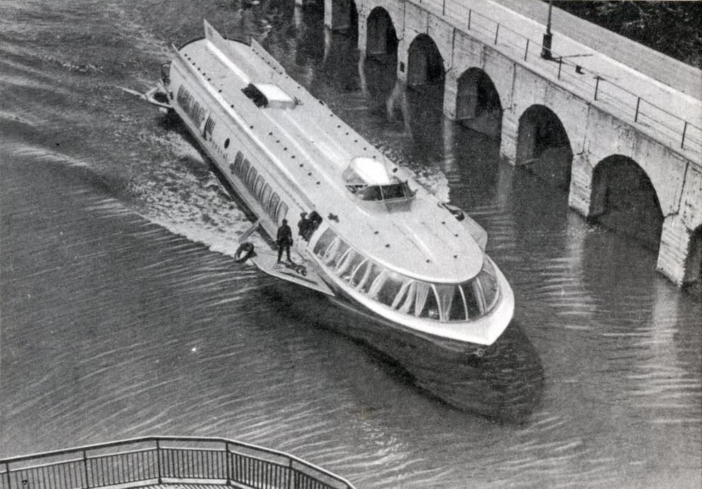 River transport on the Dnieper: pictures of the 1960s