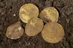 На фестивале для кладоискателей поисковики нашли 557 старинных монет